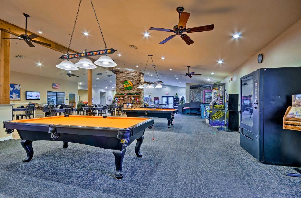 Vibrant Holiday Hills Resort Condo With Balcony Branson Bagian luar foto